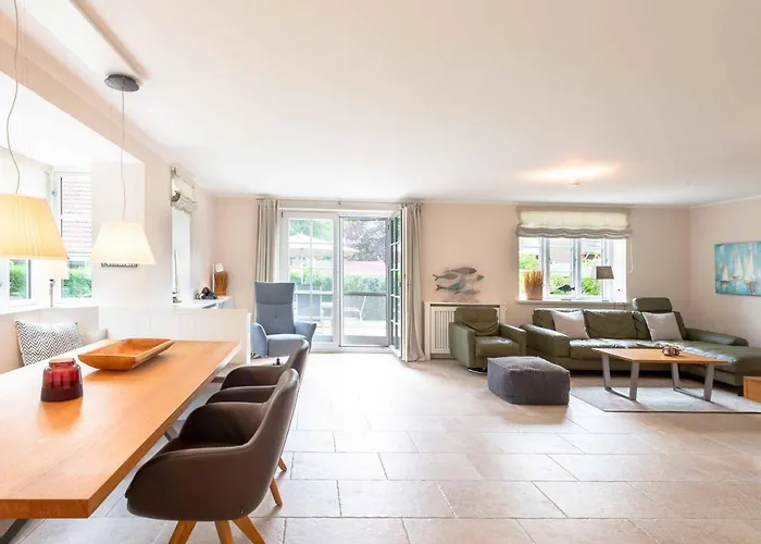 Vakantiehuis Hues Holm Alkersum