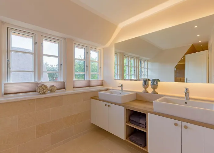 Hues Holm Vakantiehuis Alkersum